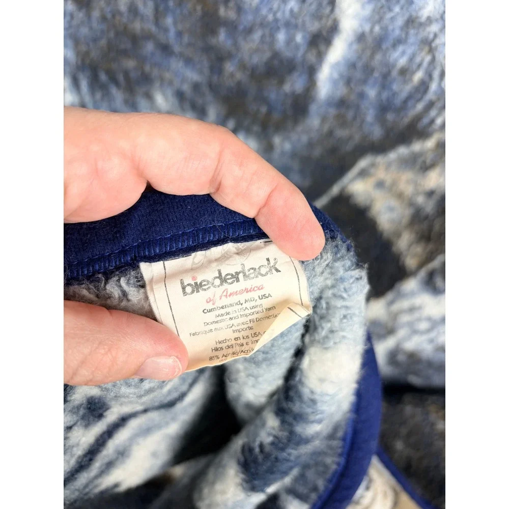 Vintage Biederlack Wolf Blanket Reversible Blue White Fleece Made‎ in USA 56x74